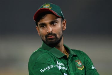 এশিয়া কাপের ব্যর্থতায় ক্ষমা চাইলেন লিটন
