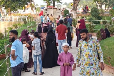 রাঙামাটিতে নামছে পর্যটকের ঢল