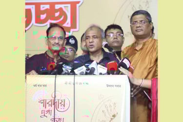 পবিত্রতা বজায় রেখে শারদীয় দুর্গাপূজা উদযাপনের আহ্বান স্বরাষ্ট্র উপদেষ্টার