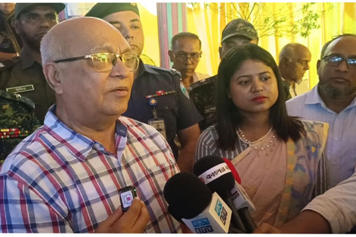 চট্টগ্রামে পূজামণ্ডপ পরিদর্শনে মুক্তিযুদ্ধ মন্ত্রণালয়ের উপদেষ্টা