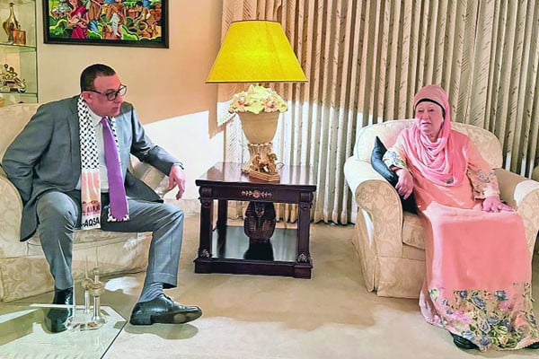 খালেদা জিয়ার সঙ্গে ফিলিস্তিন রাষ্ট্রদূতের সাক্ষাৎ