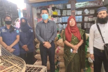 সোনারগাঁয়ে অভিযান, ৫২৬ কেজি নিষিদ্ধ পলিথিন জব্দ
