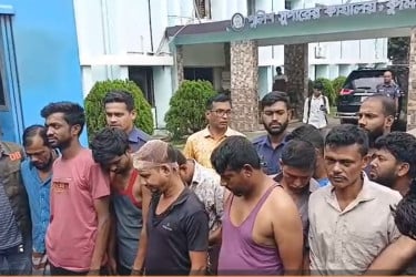 পঞ্চমবার ডাকাতি করতে গিয়ে ধরা পড়লো ১৪ ডাকাত