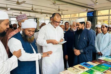 তরুণ প্রজন্মের কাছে মহানবী (সা.) এর জীবনাদর্শ তুলে ধরার আহ্বান বাণিজ্য উপদেষ্টার