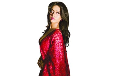 নিসা কেন প্রশংসিত