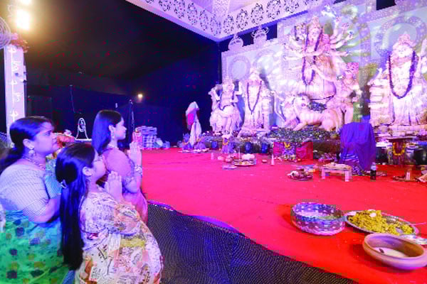 আজ শুভ বিজয়াদশমী