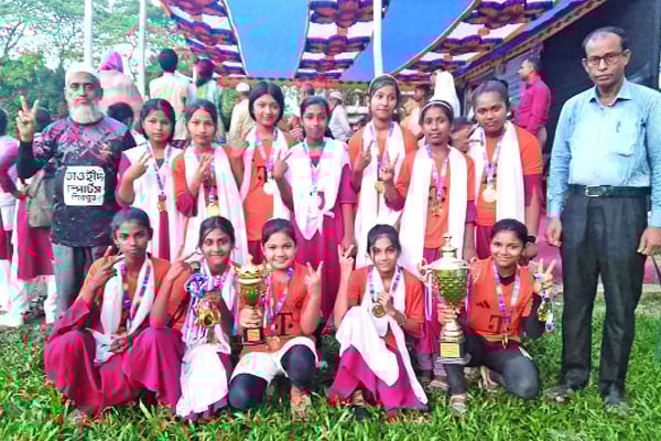 চ্যাম্পিয়ন বিরাজনগর উচ্চবিদ্যালয়