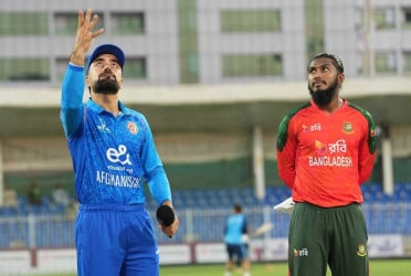 সিরিজ জয়ের লক্ষ্যে টসে জিতে ফিল্ডিংয়ে বাংলাদেশ