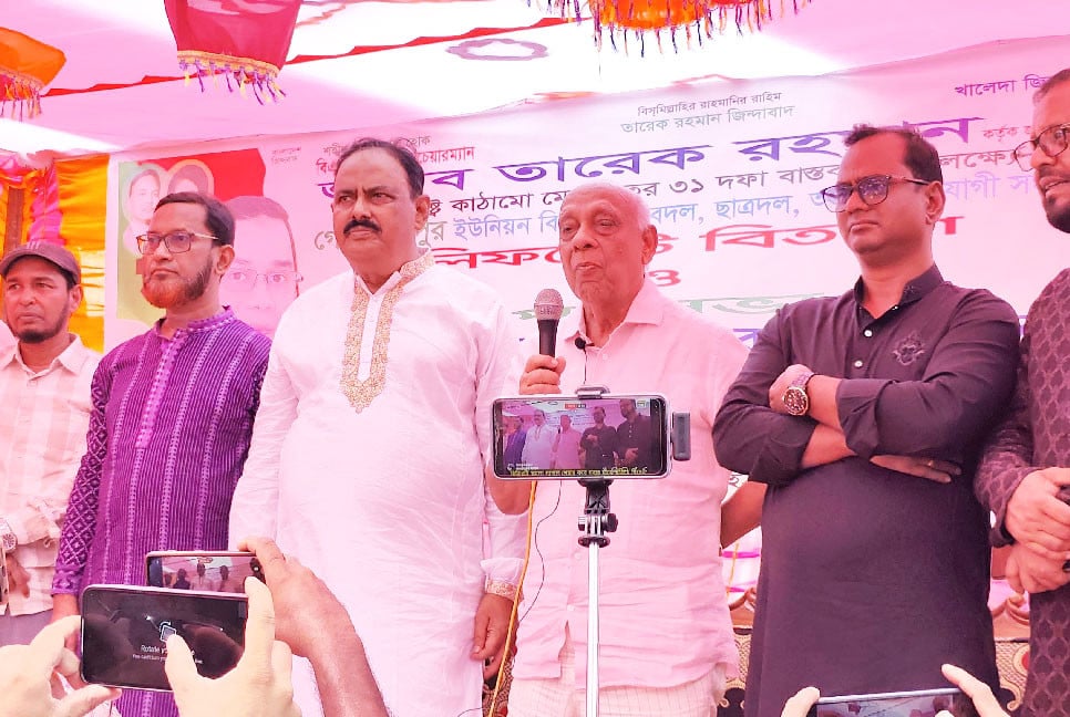 বাংলাদেশে রাজনৈতিক স্থিতিশীলতা চায় না ভারত: মুশফিকুর রহমান