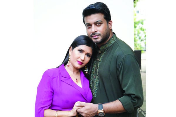 শিপন-দীপান্বিতার ‘চাইল্ড অব দ্য স্টেশন’