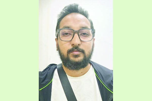 পি কে হালদারের সহযোগী তাজবীর আটক