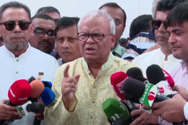 দল অনুগত প্রশাসন দিয়ে সুষ্ঠু নির্বাচন সম্ভব হবে না : রিজভী