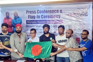 মানাসলু জয়ের গল্প শোনালেন এভারেস্টজয়ী বাবর আলী
