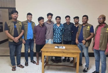 গাজীপুরে অস্ত্রসহ গ্রেফতার ৫