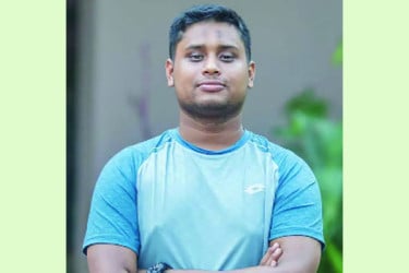 কারও কাছে মাথা নত করবেন না