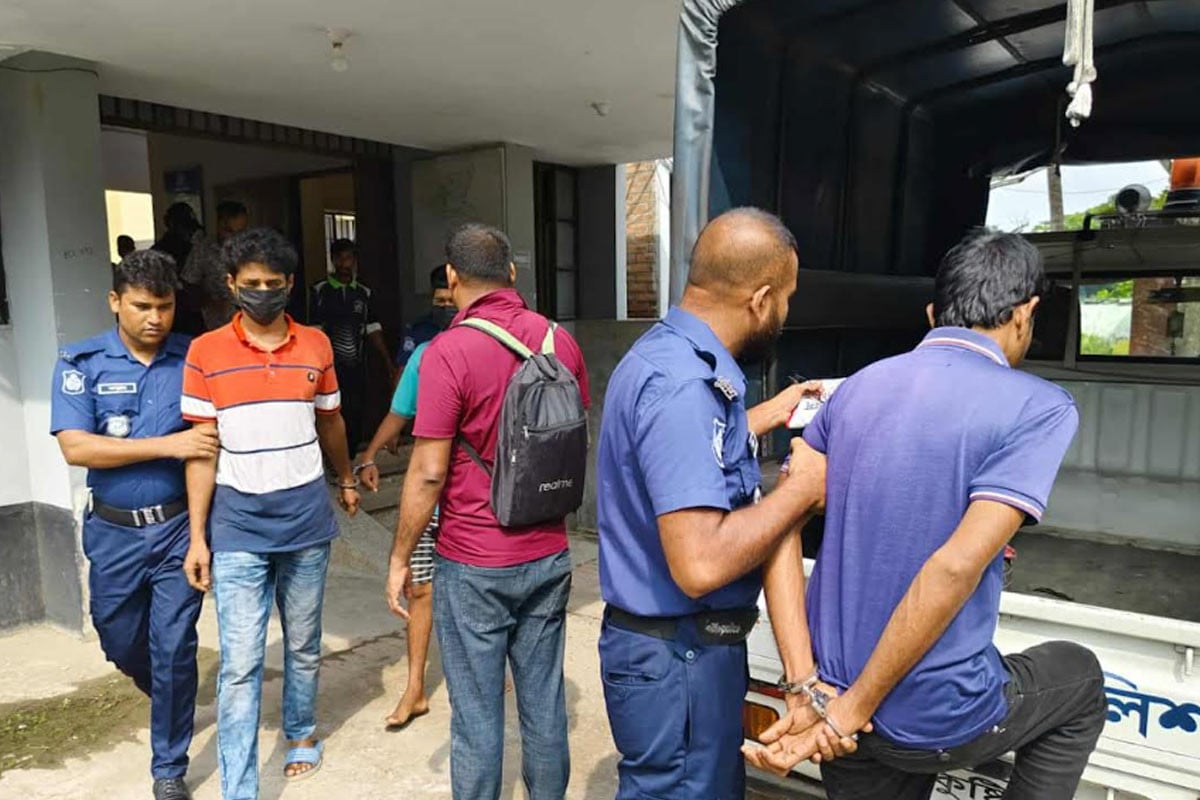 কুষ্টিয়ায় তরুণকে আটকে রেখে চাঁদা দাবি, গ্রেপ্তার দুই