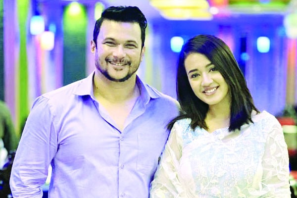 ইফসা টরন্টো ফিল্ম ফেস্টিভ্যালে ‘শেকড়’