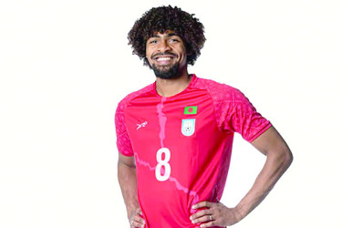 অন্যরকম এক জাতীয় দল!