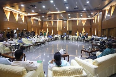 আজ দলগুলোর সঙ্গে আলোচনায় বসছে ঐকমত্য কমিশন