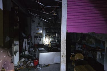 ফুলগাজীতে ভয়াবহ আগুনে হোটেল পুড়ে ছাই