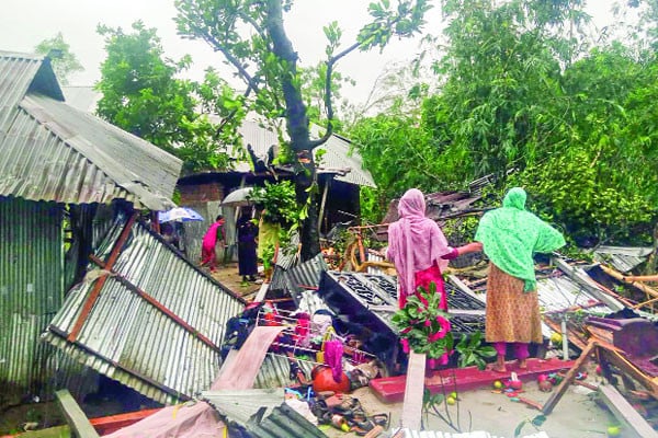 বজ্রপাতে এক দিনে নিহত ১২
