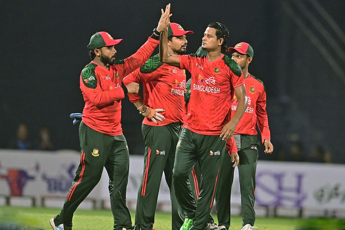 আফগানদের ধবলধোলাই করল টাইগাররা