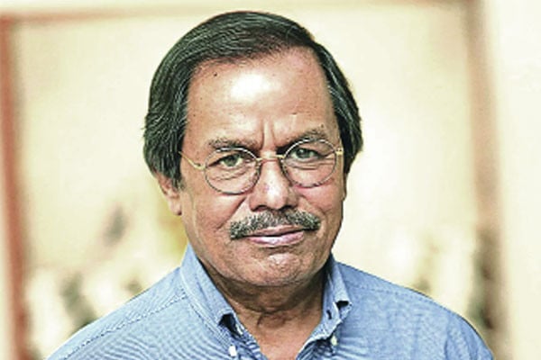 অস্ত্রোপচারের পর সিসিইউতে শিক্ষাবিদ সৈয়দ মনজুরুল