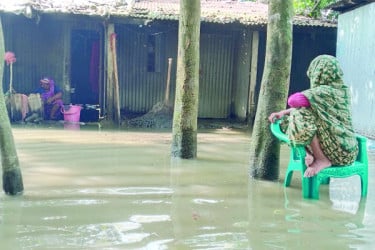লাখো মানুষ পানিবন্দি