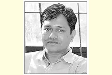 ‘নাই’ হয়ে যাচ্ছে দিঘিগুলো