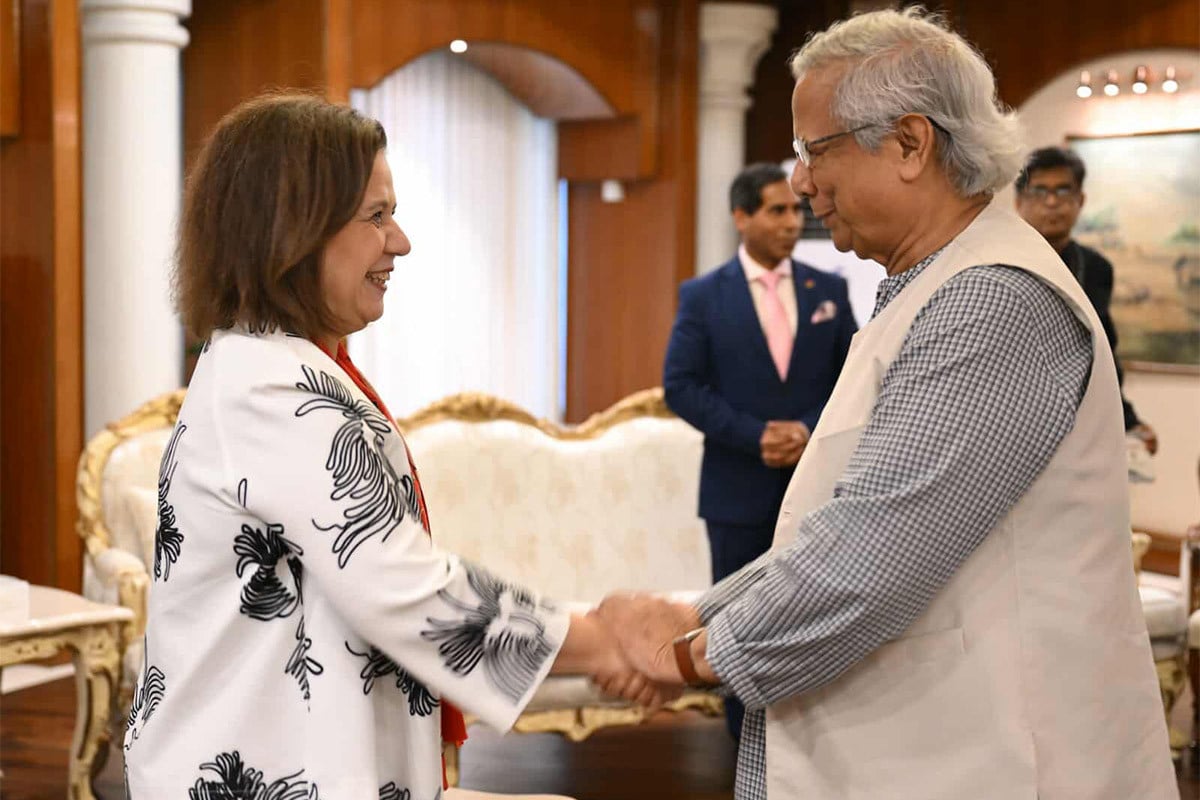 প্রধান উপদেষ্টার সঙ্গে তুরস্কের উপ-পররাষ্ট্রমন্ত্রীর সৌজন্য সাক্ষাৎ