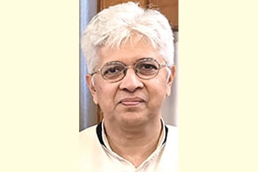 সামগ্রিকভাবে পরিকল্পনা করে উন্নয়ন করতে হবে