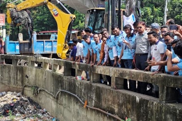 চট্টগ্রামের জলাবদ্ধতা নিরসনে নাগরিকদের একত্রিত উদ্যোগ জরুরি: শাহাদাত