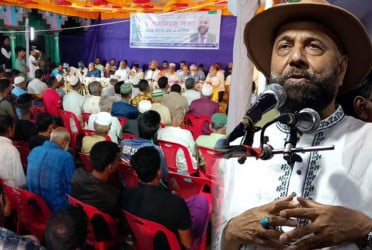 ‘শেখ হাসিনা দেশকে ভারতের কাছে বিক্রি করে দিয়েছিলেন’