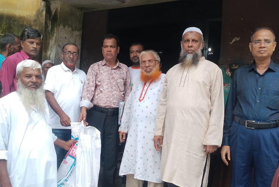 চাঁদপুরে ৪৫ হাজার জেলেকে খাদ্য সহায়তা প্রদান
