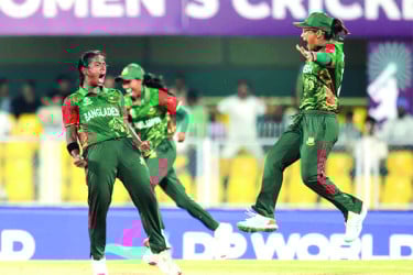 লড়াই করে হারলেন নিগাররা
