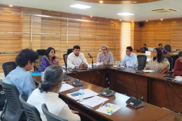 সরকারি অনুদানপ্রাপ্ত চলচ্চিত্রের নির্মাণশৈলী উন্নত করতে হবে : তথ্য উপদেষ্টা