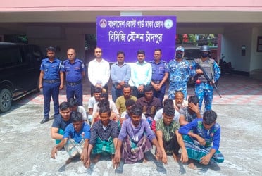 নিষেধাজ্ঞা অমান্য করে মেঘনায় মাছ ধরায় ১৭ জেলে আটক