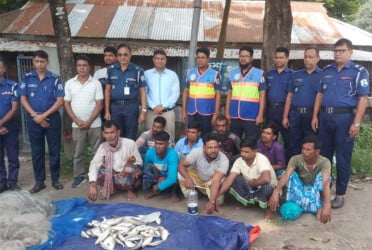রাজবাড়ীতে ৯ জেলে আটক