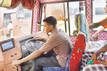 পরীক্ষা করা হবে বাস চালক ও শ্রমিকদের চোখ