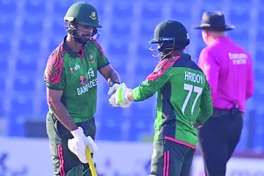 হৃদয়-মিরাজের ১০১ রানের জুটি
