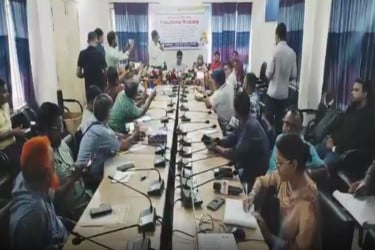 টাঙ্গাইলে টাইফয়েড টিকাদান ক্যাম্পেইন অনুষ্ঠিত