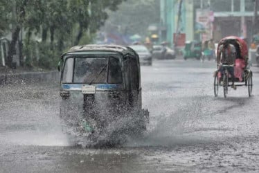 রাজধানীতে বজ্রসহ বৃষ্টি হতে পারে আজ