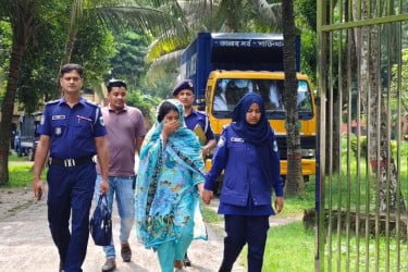 নাটোরে বৃদ্ধা মমতাজ বেগম হত্যা মামলায় গ্রেফতার ২