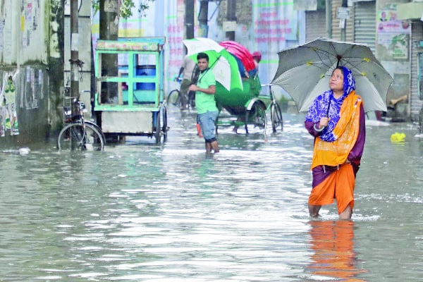 অতিবৃষ্টিতে জলাবদ্ধতা সৃষ্টি
