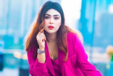 আলোচনা ছেড়ে অভিনয়ে মিষ্টি জান্নাত