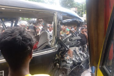 দুর্ঘটনার কবলে র‌্যাবের গাড়ি, নিহত ১, আহত অর্ধশত