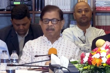 প্রধানমন্ত্রী বা নির্বাহী ক্ষমতা কতটা সীমিত করা যাবে, সেটা খুবই গুরুত্বপূর্ণ বিষয়: মান্না