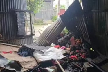 ফরিদপুরে নেশার টাকা না পেয়ে ঘর পুড়িয়ে দিল যুবক