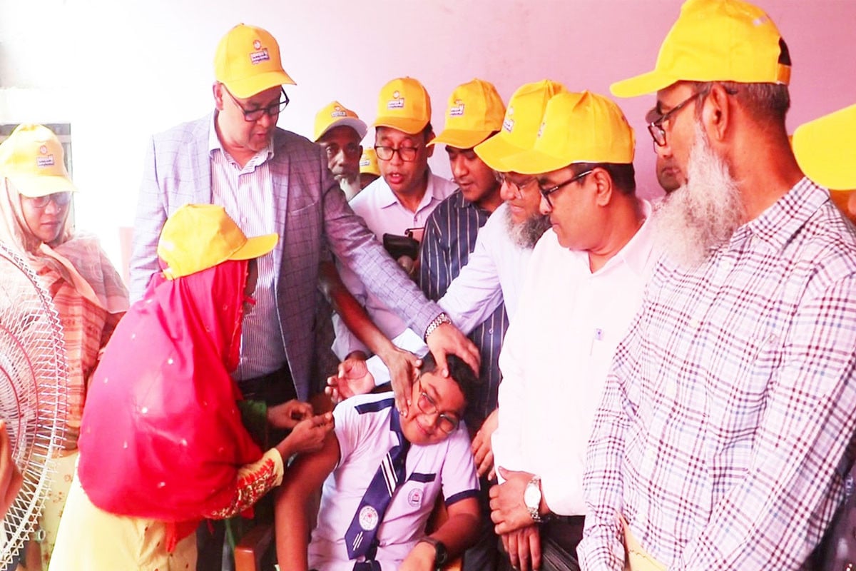 নওগাঁয় টাইফয়েড টিকাদান কার্যক্রম শুরু