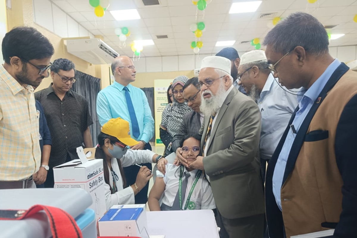 'প্রাক-প্রাথমিক থেকে নবম শ্রেণির শিক্ষার্থীরা নিজ বিদ্যালয়ে টিকা পাবে'